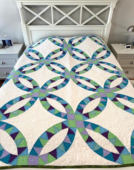 Quilt / Wedding Ring Quilt, Custom Quilted Cotton, 86" x 86"