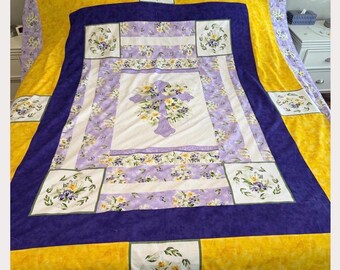 Kruisvormige quilt: Paarse/gele katoenen stof, handgemaakt, 86" x 102"
