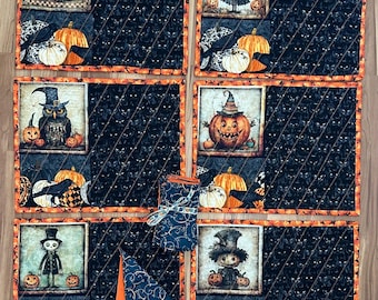 Halloween REDUCED! Placemats Set: Extra Large with Matching Napkins