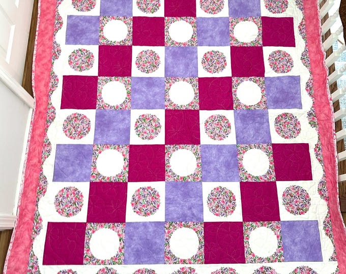 Circle of flowers quilt 68”x 76”