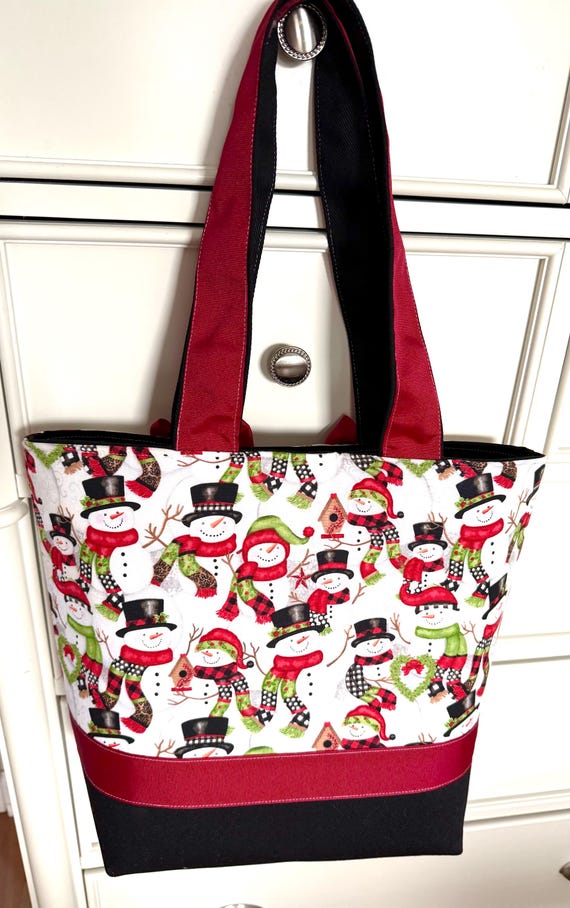 Christmas shoulder Bag: with pockets inside and one snap closure