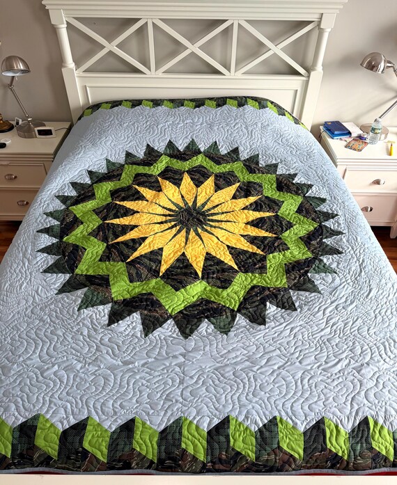 Quilt camouflage print, Cotton / polyester Fabric, 86” x 86” Queen Size, Handmade