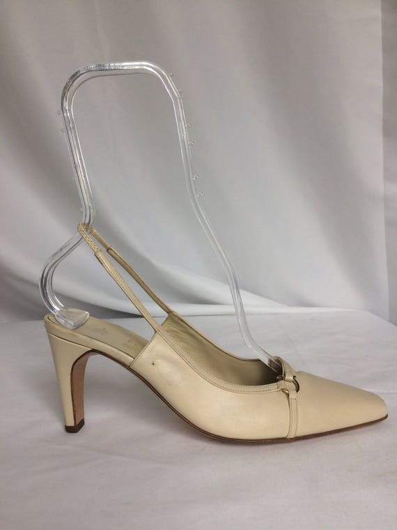 ferragamo slingback pumps