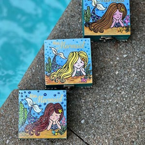 Hand painted Mermaid Keepsake Box, Mini Mermaid trinket box, personalized jewelry box, mermaid jewelry box, custom girl gift, beach theme