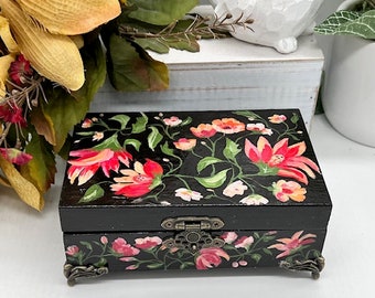 Victorian flowered keepsake box