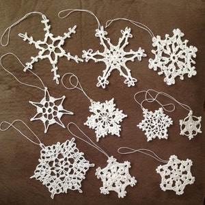 Handmade Crocheted  Snowflakes, Set of 10 snowflakes doily, Christmas Snowflakes ornaments, Christmas tree decoration, Snowflakes pattern