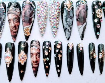 2PAC Shakur Tupac handgeschilderde Stiletto Crystal pers op nagels | Herbruikbaar | Cadeau voor haar | Klaar voor verzending