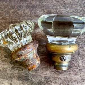S/2 Interior Glass Door Knobs