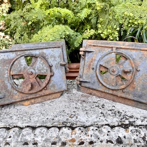 Outdoor Cast Iron Stove Hinged Door