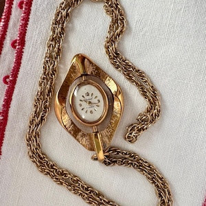 17 Jewel Watch Pendant - Etsy display picture 1