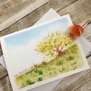 Carte de correspondance + étiquette cadeau assortie représentant une colline pittoresque à la campagne image 1