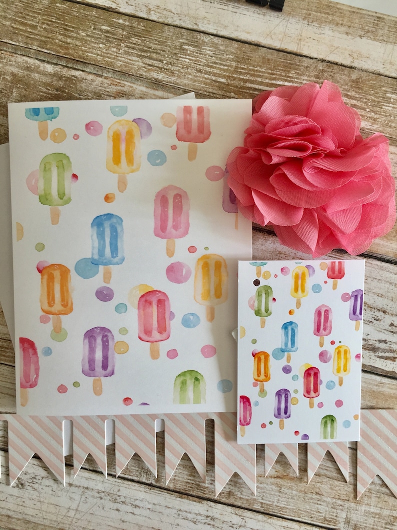 Carte de voeux à l'aquarelle et étiquette-cadeau assortie. Arc-en-ciel de sucettes glacées image 1