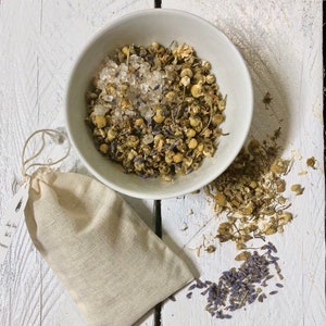 Relaxing Chamomile Lavender Botanical Bath Tea (Sachet)