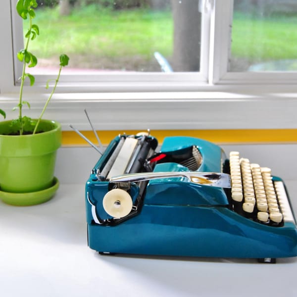 Working Typewriter - Custom 1960s Smith Corona SCM Portable Manual Sterling Classic - Dark Teal Aqua Blue Green High Gloss - Checkered Case