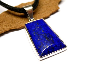 Lapis pendant, real stones of good quality, setting made of sterling silver, handcrafted in Bali