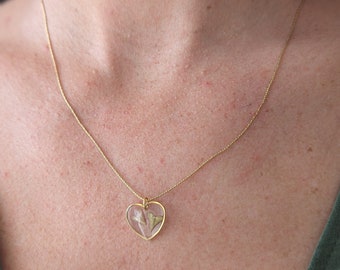 Collier coeur d'amour, bijoux en vraies fleurs, idée cadeau fait main pour elle, cadeau soeur unique, collier symbologie