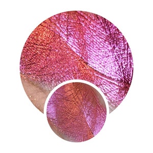 Ombretto vegano Multichrome Babysitter Chameleon Pressed Pan Shimmer, viola lampone, rosa, argento, scintillante, 26 mm, dupe, magico cambio di colore