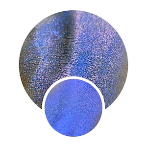 MULTICHROME Canes Venatici chameleon pressed pan shimmery 26mm color shift multi chrome duochrome vegan makeup eyeshadow