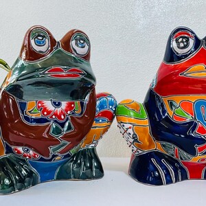 Talavera frog pot