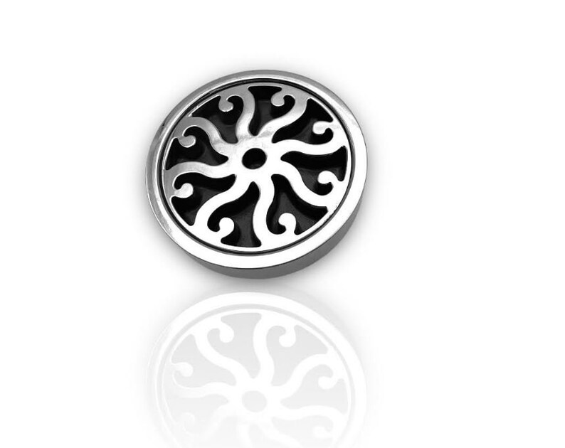 Drawer Knobs & Pulls | Classic Eight Scrolls Design by Designer Drains bild 1