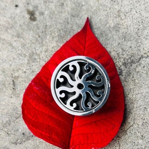 Drawer Knobs & Pulls | Classic Eight Scrolls Design by Designer Drains bild 9