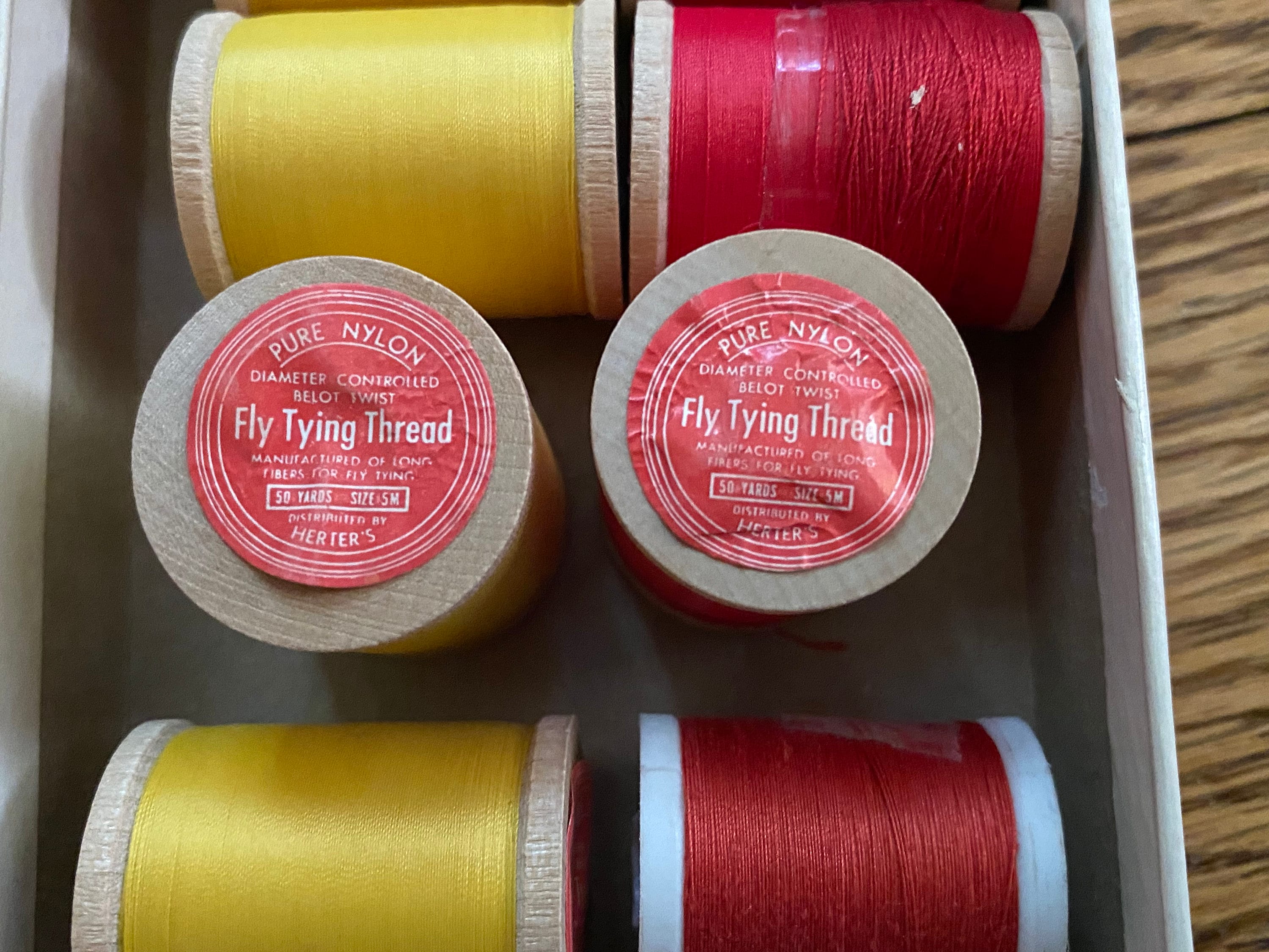 Lemon Upholstery Thread, High Spec Bonded Nylon B69