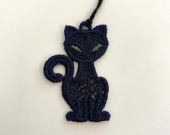 Cat Kitty Ornament Halloween Pumpkin Embroidered Free Standing Lace