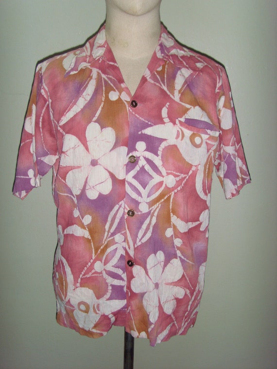 Excellent Condition Made in USA Pattern Stylish Flowers & Tribal Signs Early 60's Fantastic Hawaiian Brown shirt Made in Hawaii