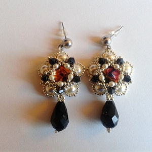 Tutorial for making a pair of beaded earrings in Italian image 1