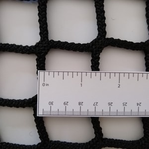 Slow Feed Hay Net Topper: 100-150 Gallon Tank, Woven Polypropylene 1-1/4" Mesh
