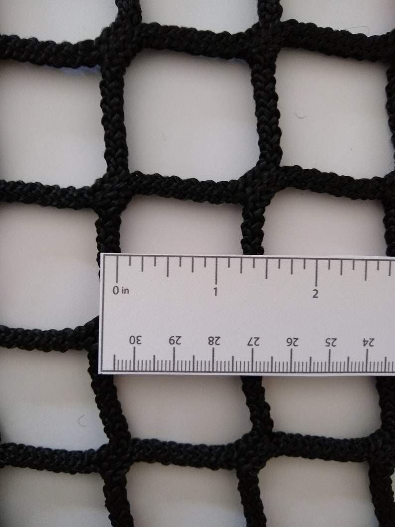 Slow Feed Hay Net Topper: 100-150 Gallon Tank, Woven Polypropylene 1-1/4" Mesh