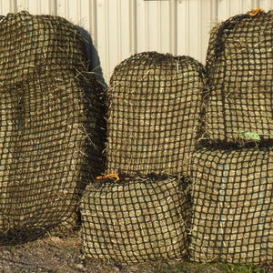2-14 Mesh Hang up or Toss out in your field Heavy Duty hay net