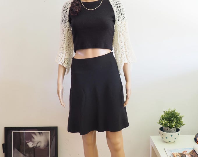 White Shrug in alpaca boucle , shrug, cover up, light and loose knit shrug