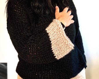 Kim Sweater in black and beige