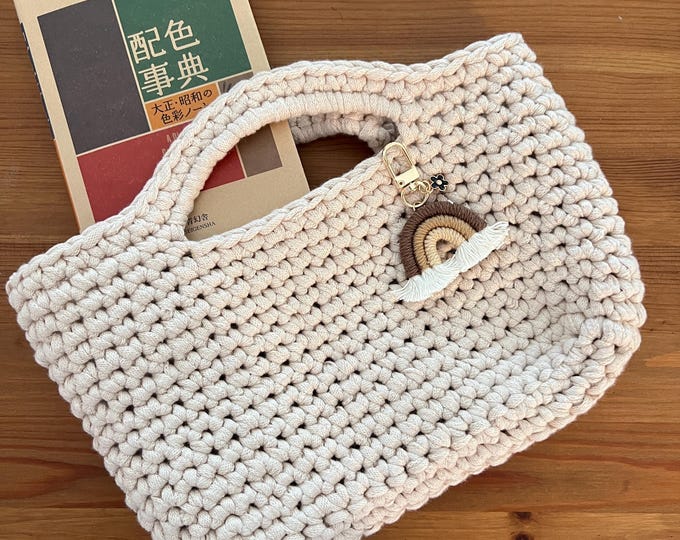Piccola borsa da estate con ciondolo arcobaleno