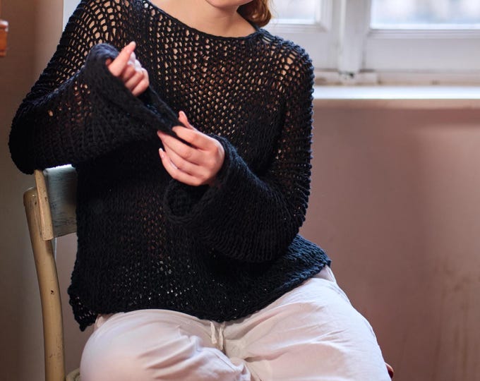 LINEN BLACK Sweater with Kimono effect Long Sleeves - Sophisticated Luxury  Design