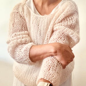 Handgestrickter Mohair Pullover: Oversized Boho Strickstoff
