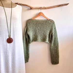 CROPPED SWEATER in moss green, warm and soft sweater