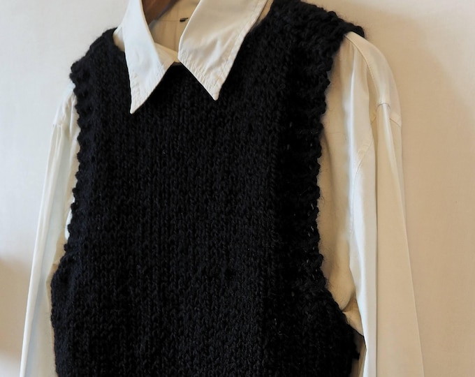 BLACK VEST in pure alpaca, no acrylic