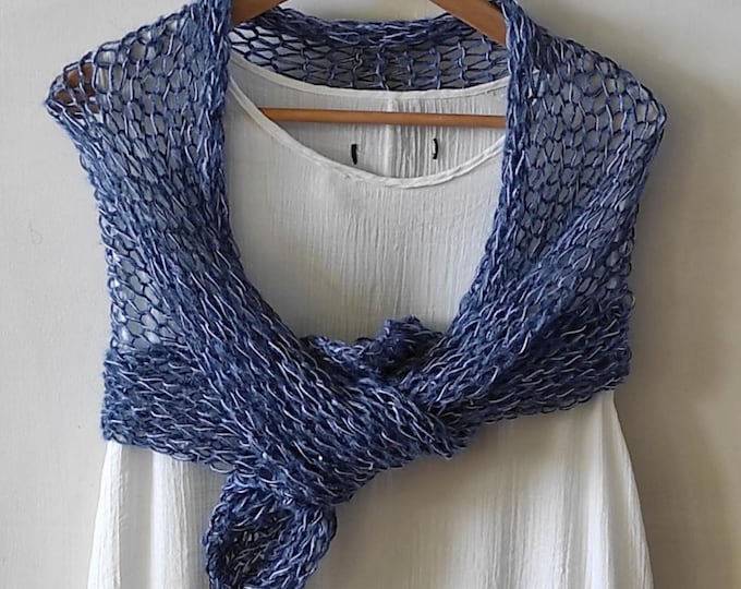 Blue Shrug in alpaca and silk, shrug, cover up, light and loose knit shrug
