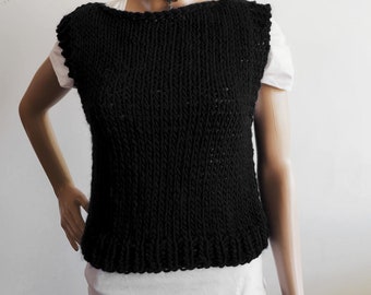 Alpaca and wool black vest. Vest slip over crop / regular fit