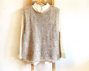 The oatmeal Bestseller Vest by Piera Romeo
