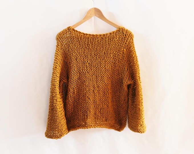 WOOL Sweater in mustard yellow