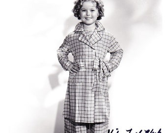 8x10 Authentic Shirley Temple Signed Autographed Photo, with COA