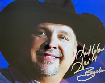 Country Music Legend Authentic 8.5 x 11 Garth Brooks Signed Autographed Photo, with COA.  Friends in Low Places, Chris Gaines, No Fences