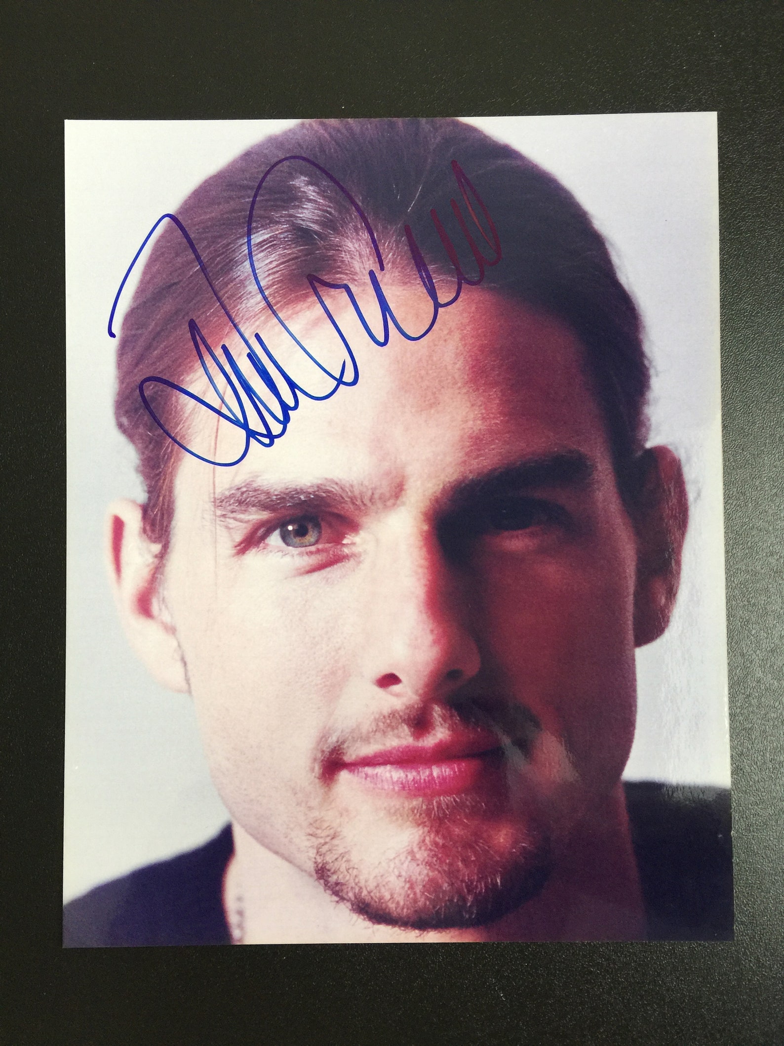 how much is a tom cruise autograph worth