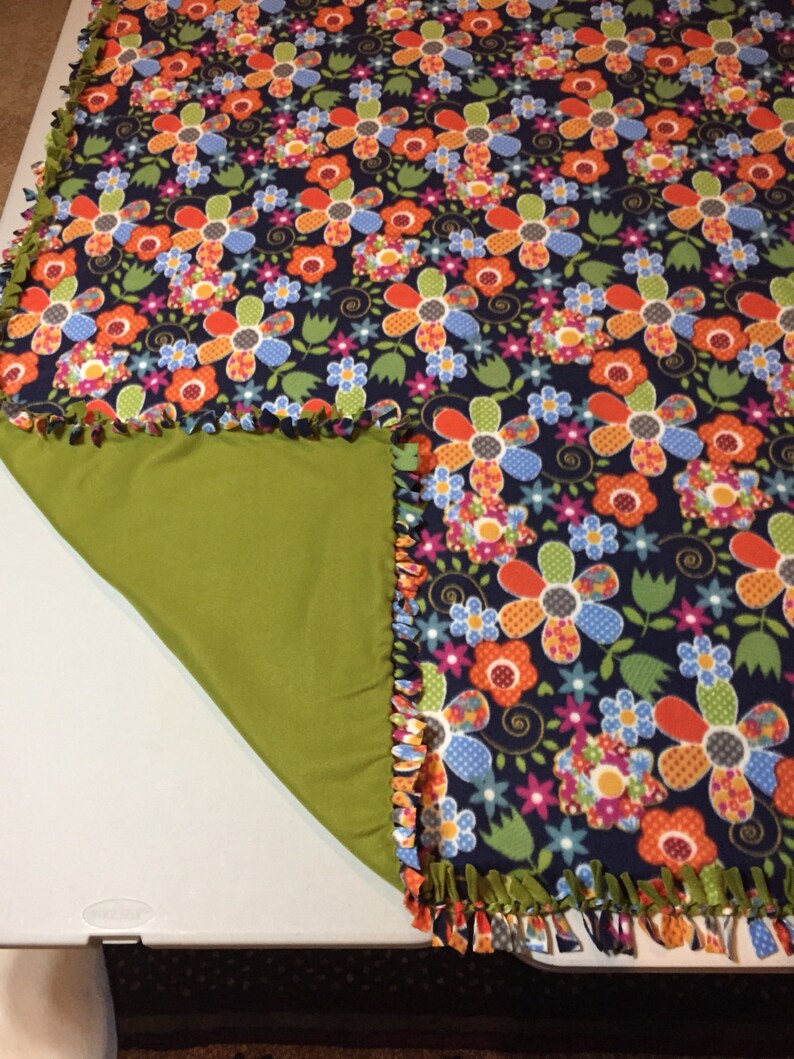 Fleece Knot Blanket Multicolored Daisies/flowers Print With Etsy