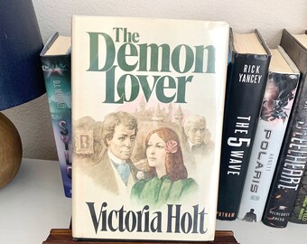 Victoria Holt FIRST EDITION The Demon Lover 1982 Historical Romance, Gothic Fiction Free Shipping