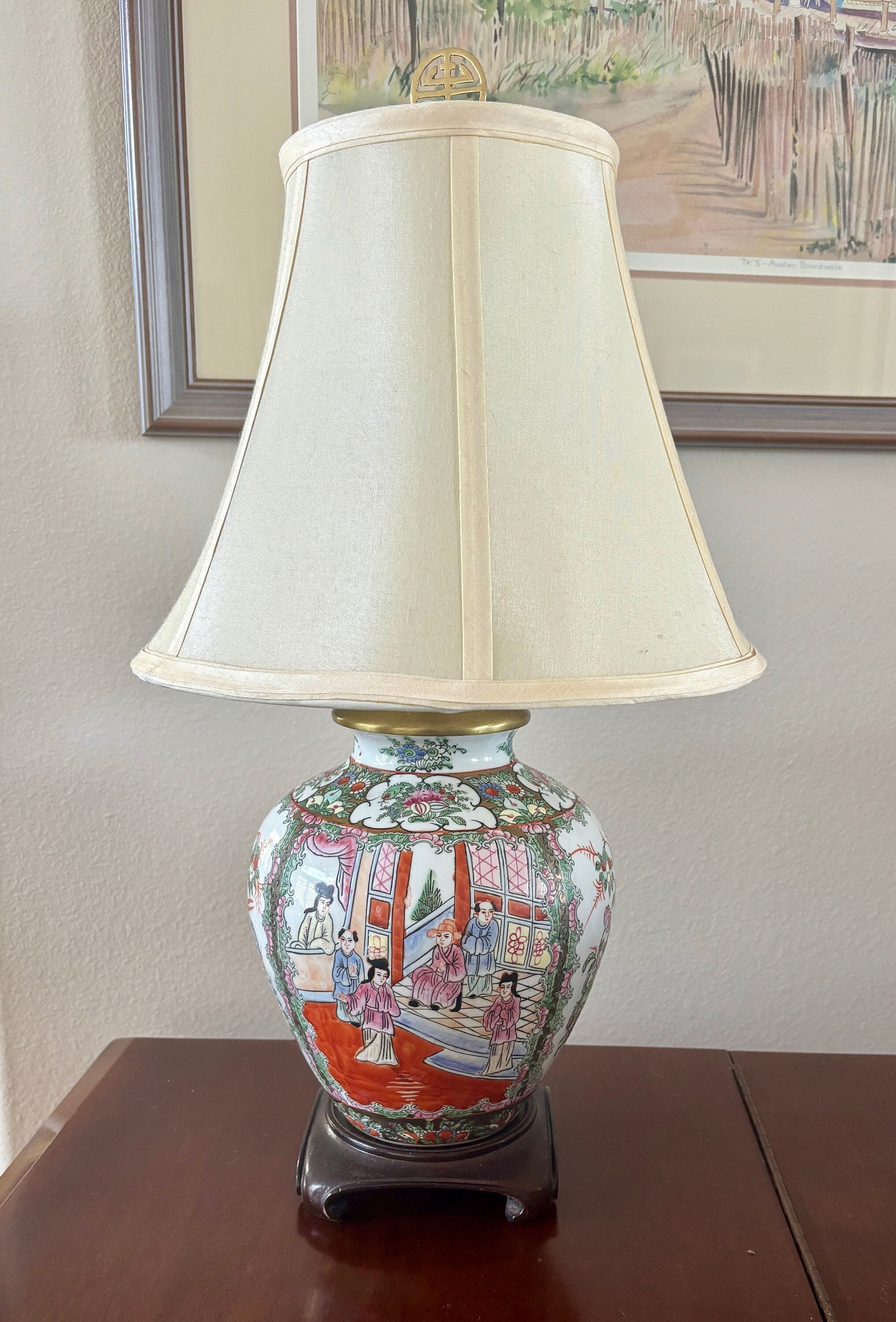 Vintage Chinese Chinoiserie Famille Rose Medallion Lamp on Carved Wood ...