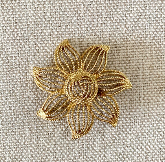 Vintage Monet Flower Brooch Large Textured Twiste… - image 2